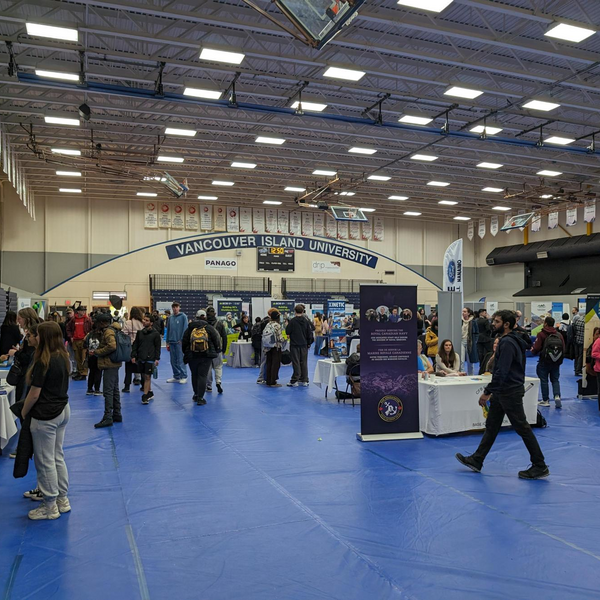 A photo of a large-scale career fair