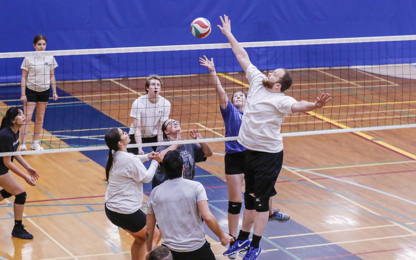 VIU Volleyball Intramurals Jump 2023